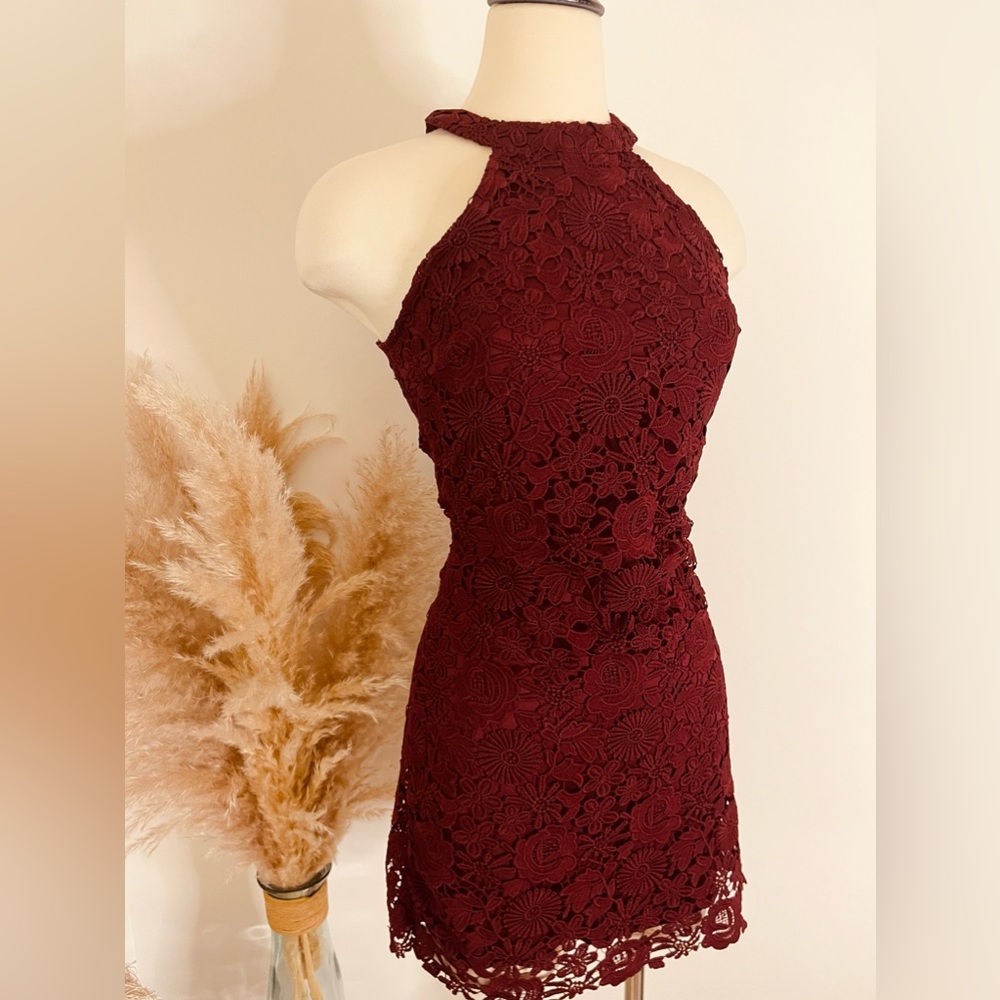LULUS Burgundy Lace Halter Neck Short Dress